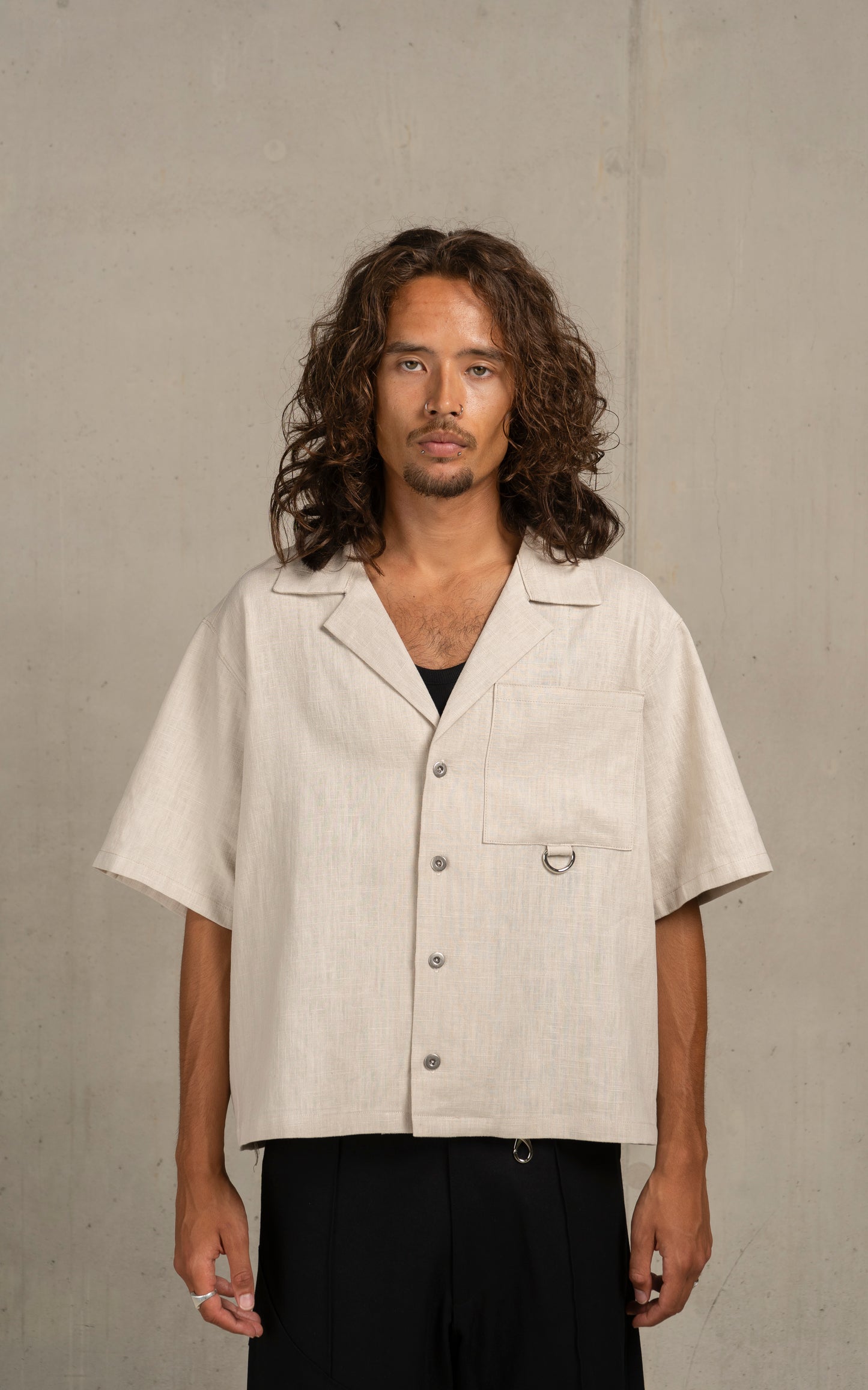 Linen shortsleeved shirt