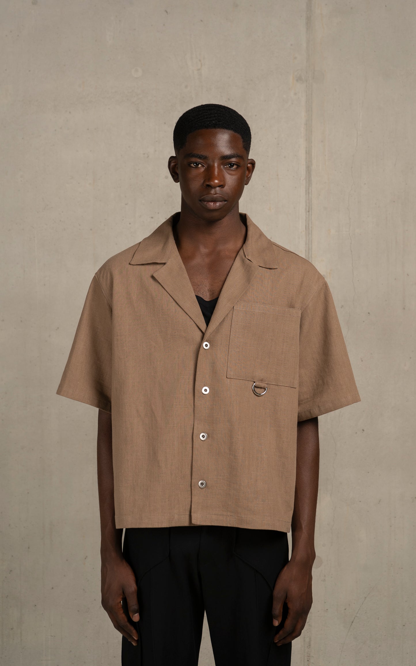 Linen shortsleeved shirt