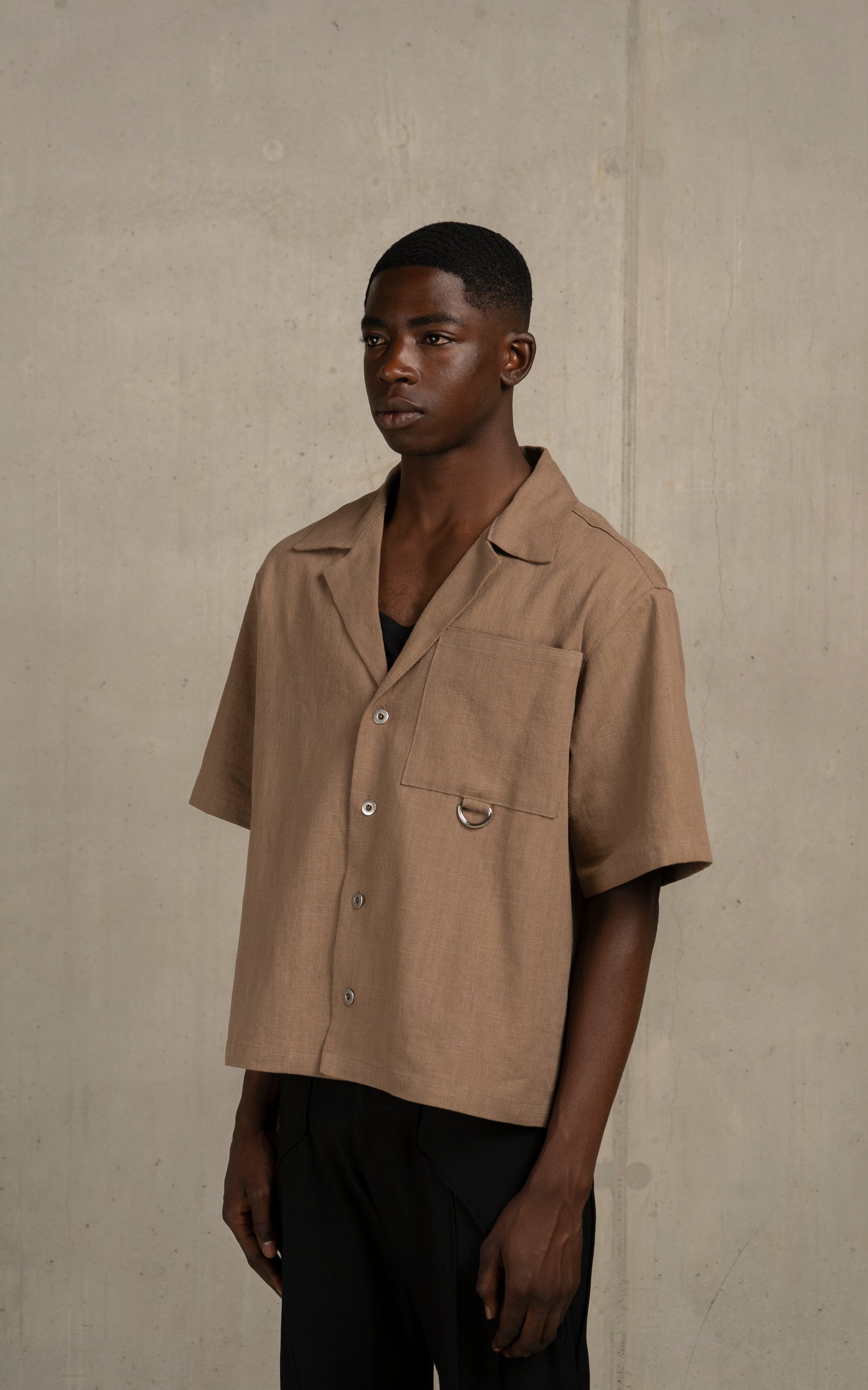Linen shortsleeved shirt